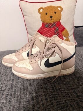 Nike Women’s High-Top Sneakers in Beige, Cream & Black